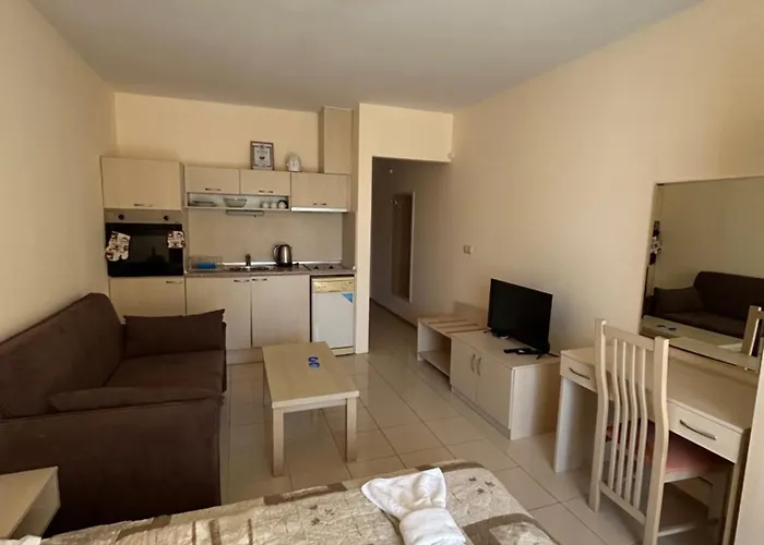 Harmony Hills Tomovi C12 Апартамент