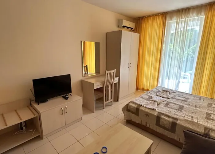 Апартамент Harmony Hills Tomovi C12 *